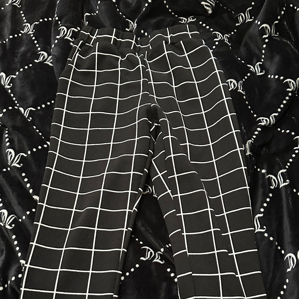 Black and White Grid Pattern Pants